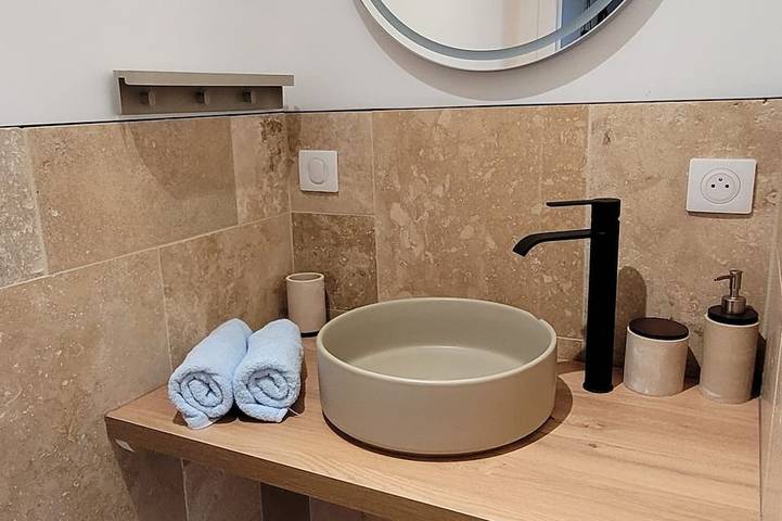 Gîte pour 2 personnes, avec jacuzzi et jardin à Soulages - 3