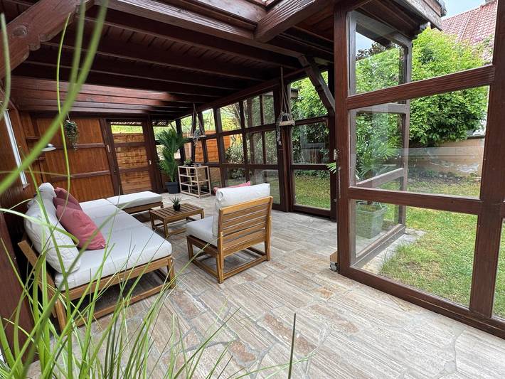 Ganze Wohnung, Ferienwohnung Franken Weiß "Franken Auszeit" - Moderne Ferienwohnung mit Wintergarten in Bad Staffelstein, Oberes Maintal - Coburger Land