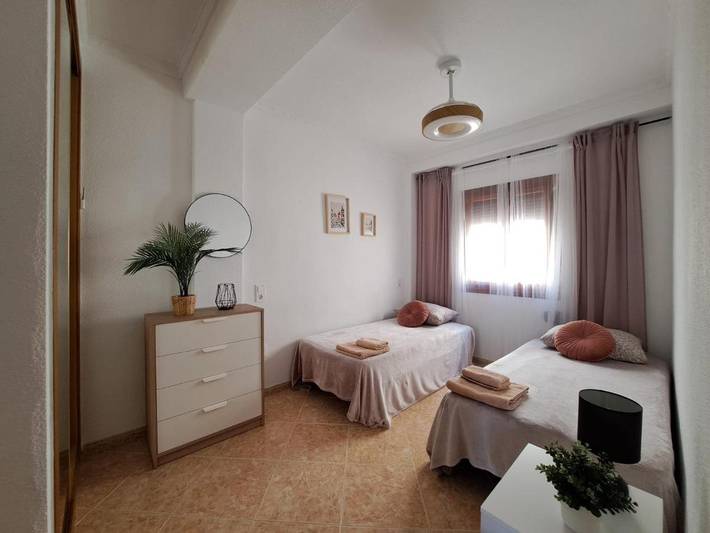 Ferienwohnung für 6 Personen, mit Pool und Ausblick sowie Balkon - 1