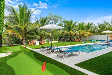 Vacation Rental for 10 Guests in Marathon, Monroe County, Picture 4