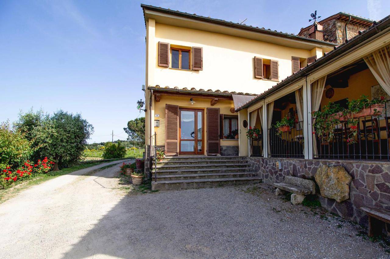 Double Room with Patio in Montaione, Firenze province