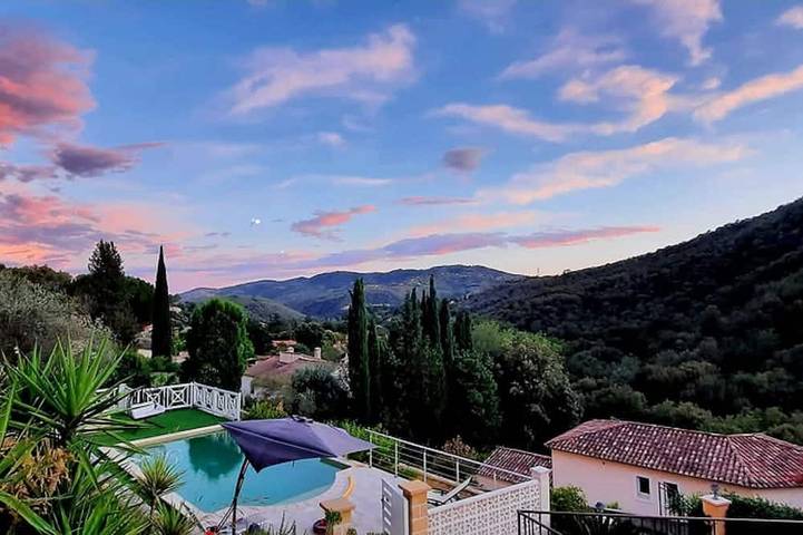 Maison de vacances pour 4 personnes, avec piscine à Auribeau-sur-Siagne