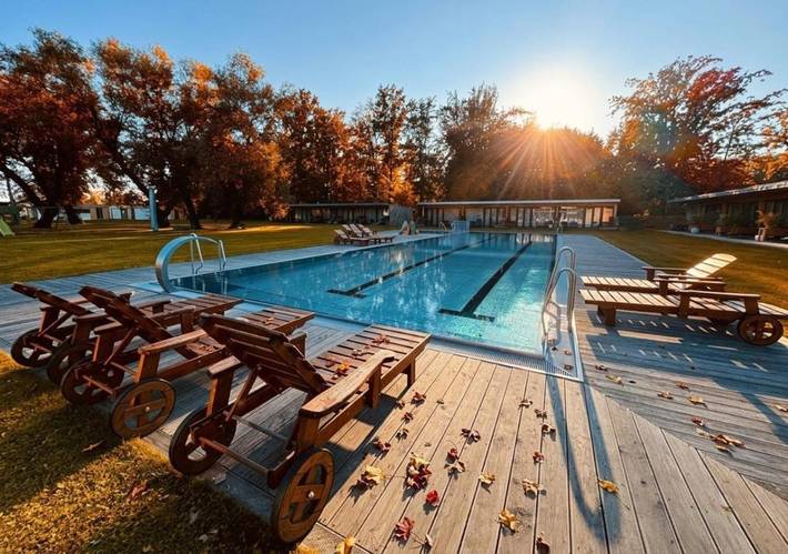 Wynajem wakacyjny dla 4 osób, z Taras i Ogród oraz Basen i Sauna w Czeskie Budziejowice