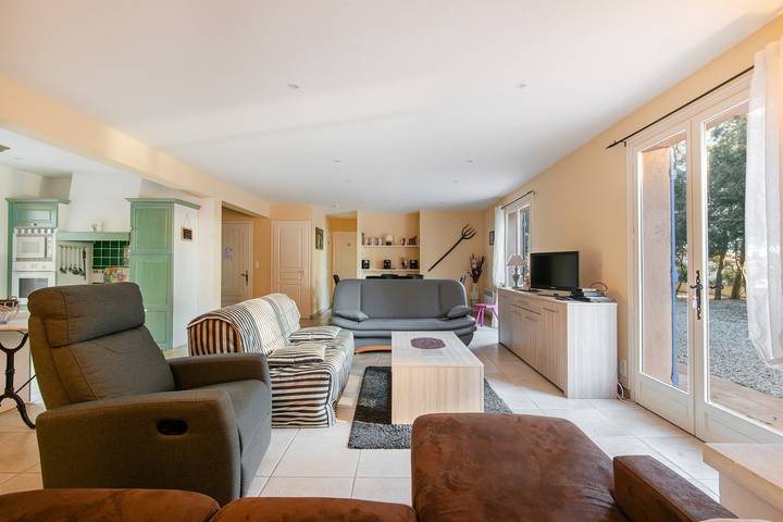 Location de vacances pour 10 personnes, avec piscine ainsi que jardin et terrasse à Moissac-Bellevue - 3