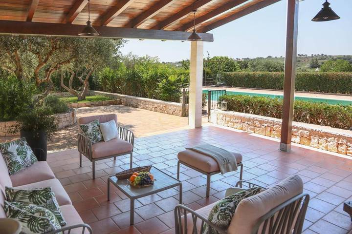 Villa per 8 persone, con giardino e piscina, con animali domestici a Monopoli