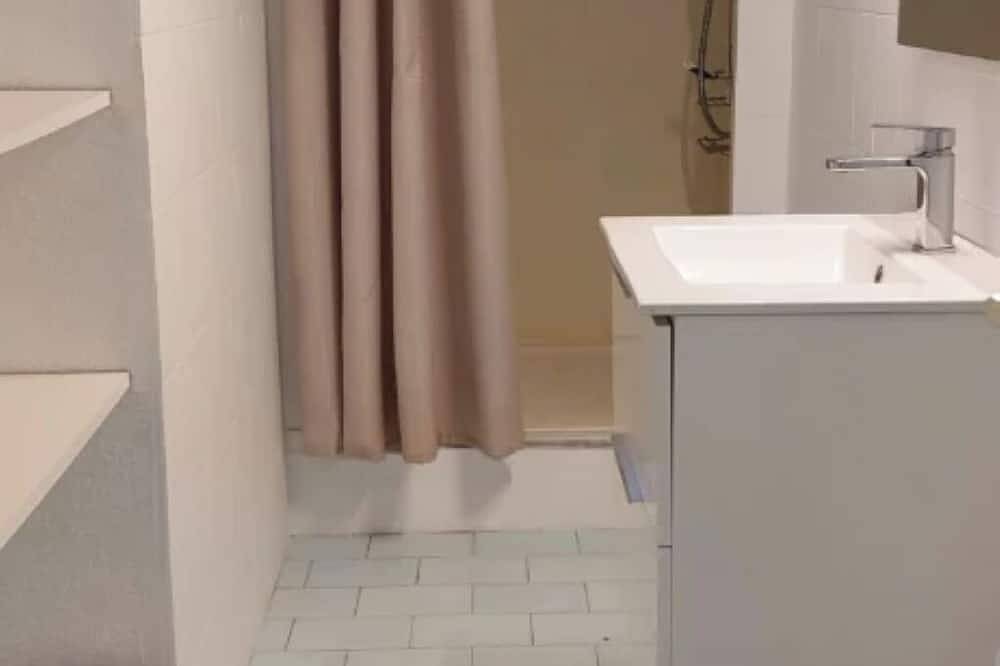 🌿 Stalla Gîte - Charming Cottage with Private Jacuzzi | 2 to 4 People in Alata (Corsica), Ajaccio e dintorni