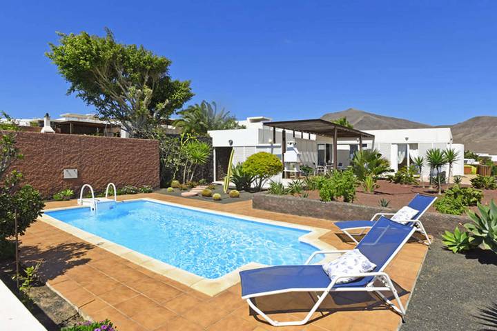 Ferienhaus für 6 Personen, mit Terrasse und Garten - 1