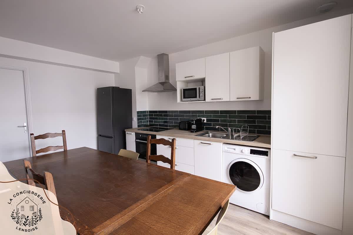 Ganze Wohnung, Chez Jean, Hyper centre, 4 Chambres, wifi, 8 pers in Lens, Lens und Umgebung