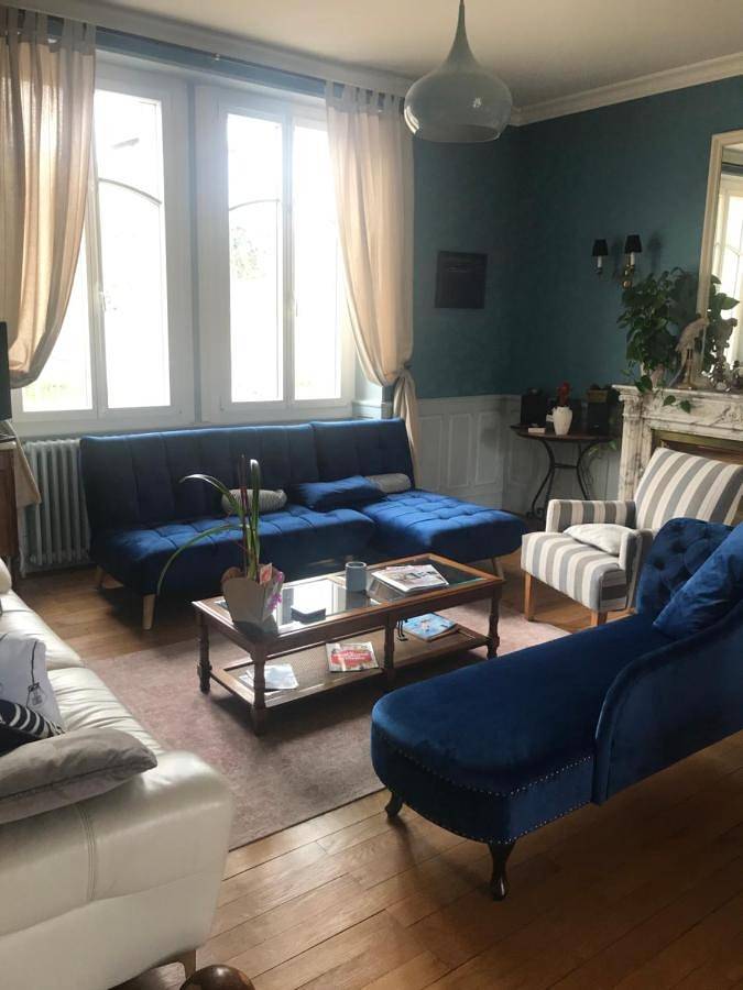 Chambre d’hôte pour 6 personnes, avec jardin et balcon à Autun - 4
