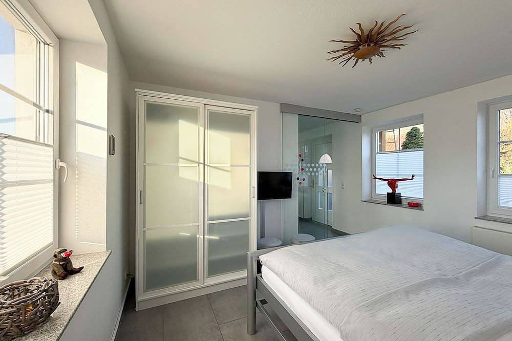 Ganze Wohnung, ***** Design Ferienhaus Kamerun an der Elbe \"Villa Pavian\" in Damnatz, Elbtalaue
