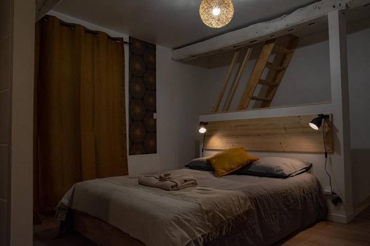 Gîte pour 4 personnes, avec jacuzzi et terrasse à Villedieu-les-Poêles - 4