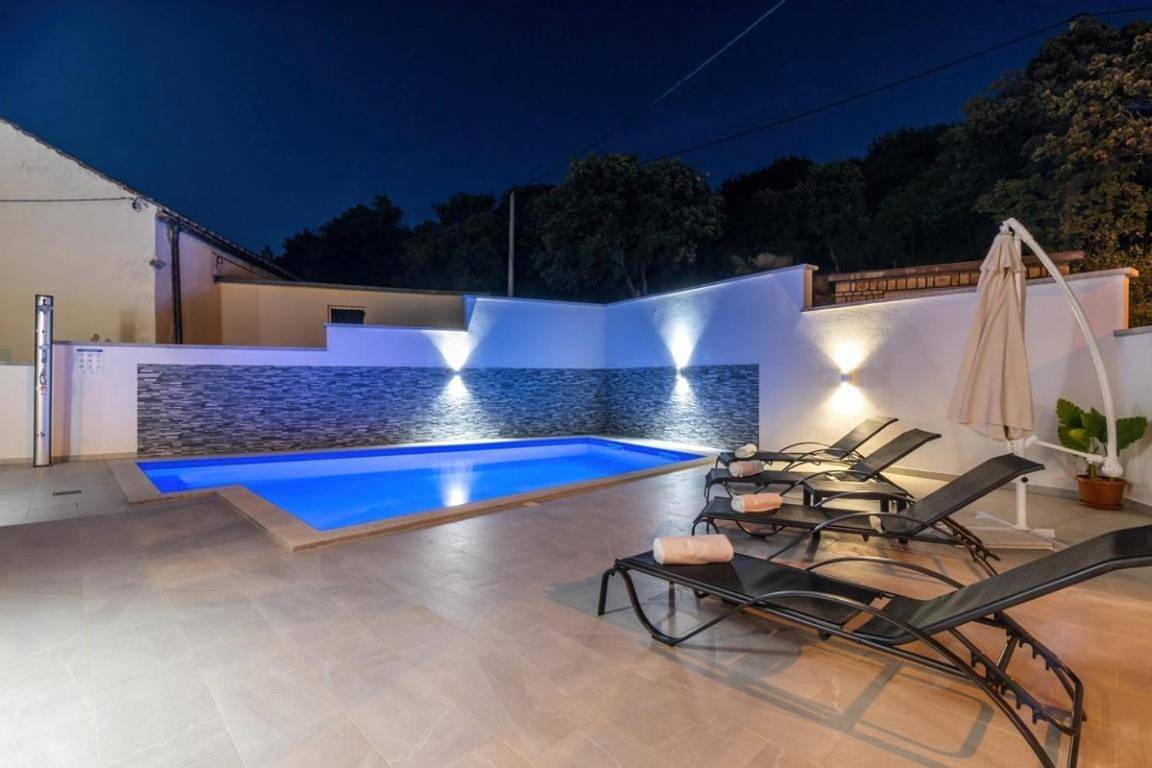 Villa with Private Pool in Novi Vinodolski, Primorje-Gorski Kotar