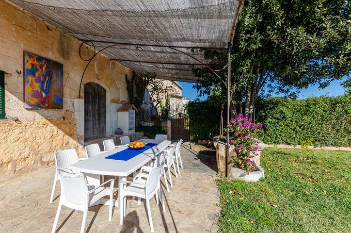 Holiday home for 10 people, with terrace and pool as well as garden - 1