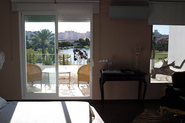 Ferienhaus für 10 Personen, mit Pool und Balkon sowie Garten in Alicante - 4