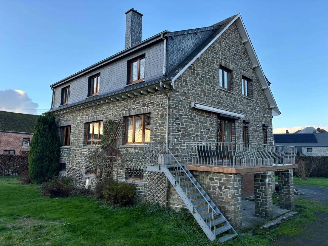 Genießen Sie in der Villa De Miguel einen angenehmen Moment mit der Familie oder in Carlsbourg, Paliseul