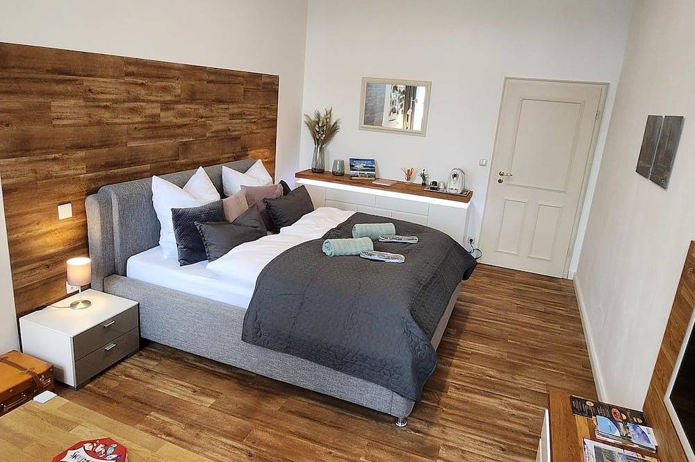 Ganze Wohnung, Das Apartment \"Alexandrine\" am Pfaffenteich, mitten im Herzen Schwerin in Schwerin, Schweriner See