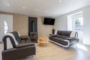 Maison De Vacances pour 12 Personnes dans Meslan, Morbihan, Photo 1