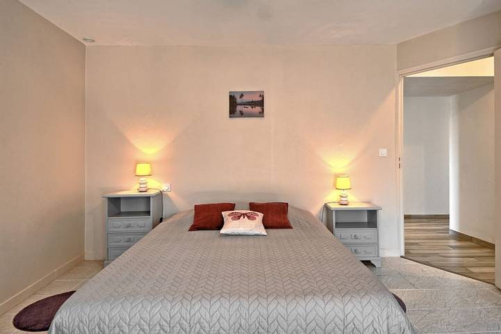 Location de vacances pour 6 personnes, avec jardin à Ploubezre - 3