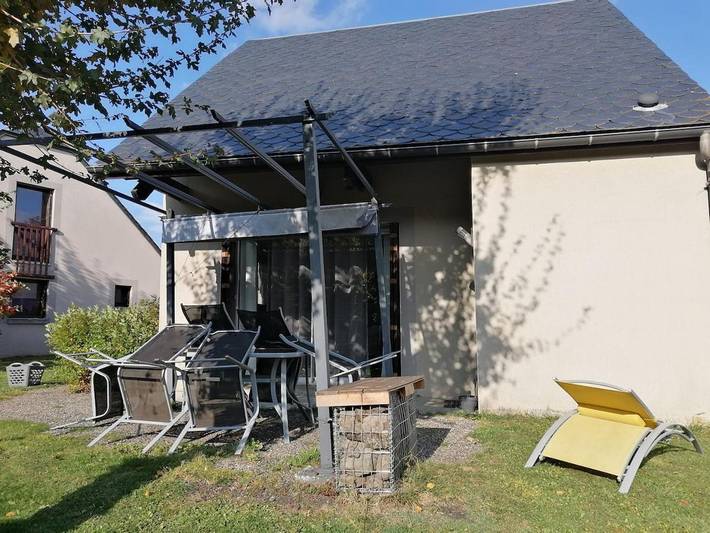 Location de vacances pour 6 personnes, avec terrasse et vue à Valette