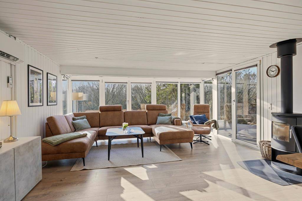 Family-friendly holiday home with hot tub and sauna in idyllic location in Bolilmark, Wadden Sea National Park