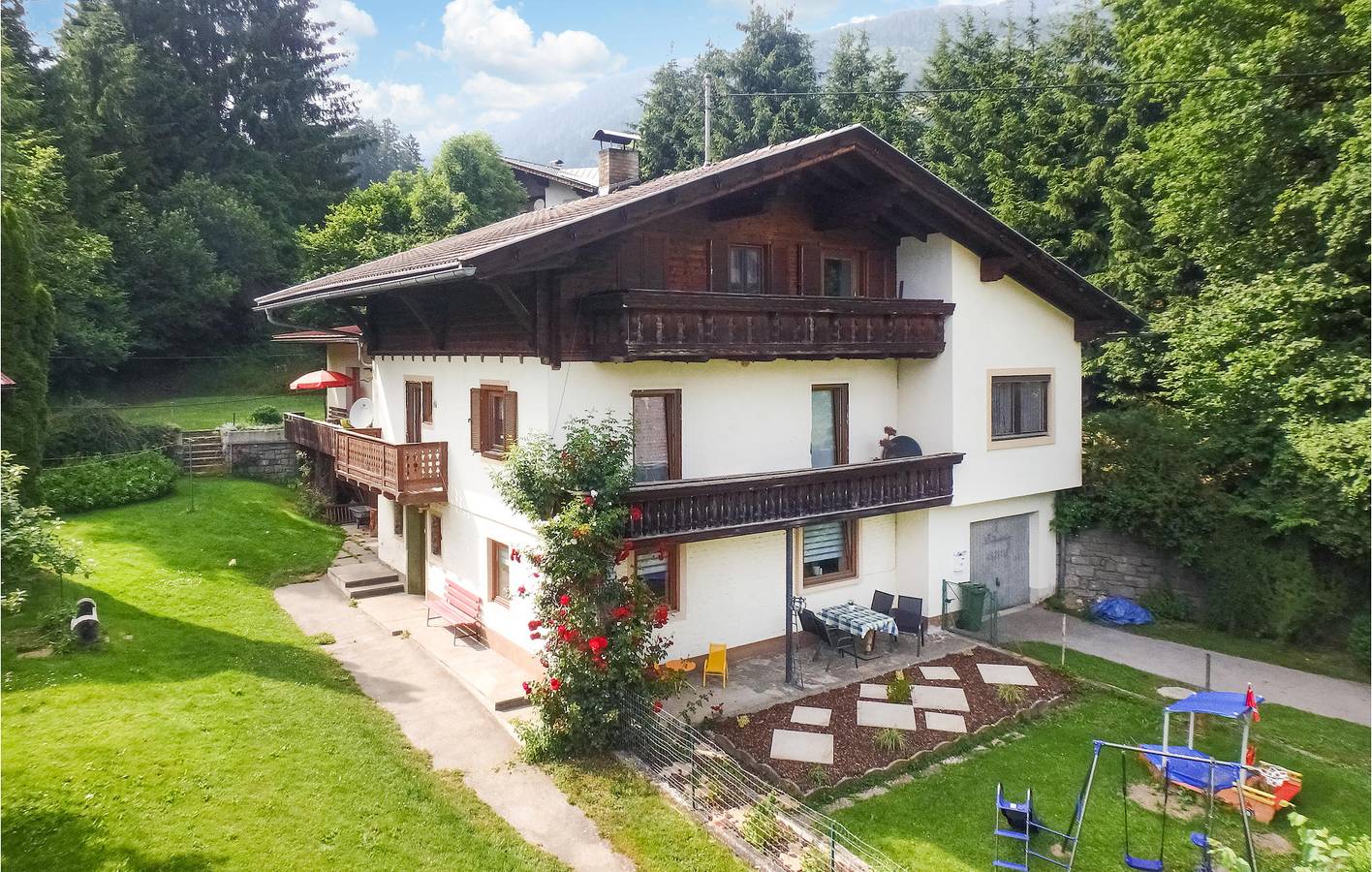 Appartamento intero, Accogliente appartamento con giardino, cucina e parcheggio vicino al fiume Drava in Gruppo del Kreuzeck, Bezirk Spittal an der Drau