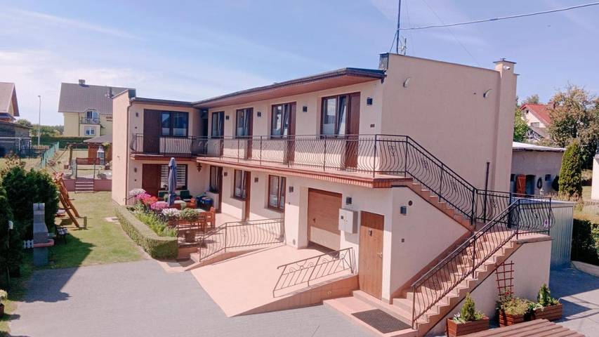 Obiekt b&b dla 3 osób, z taras i ogród oraz jacuzzi i basen w Jastrzębia Góra