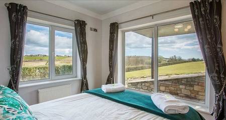 Villa for 11 Guests in County Waterford, Munster, Picture 2