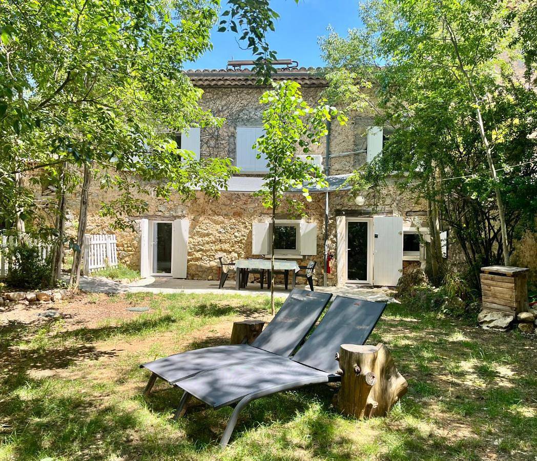 Appartement entier, Two-Bedroom Apartment in Le Thoronet, Région de Draguignan