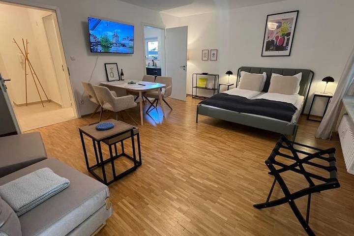 Ferienwohnung für 3 Personen, mit Terrasse und Garten sowie Ausblick