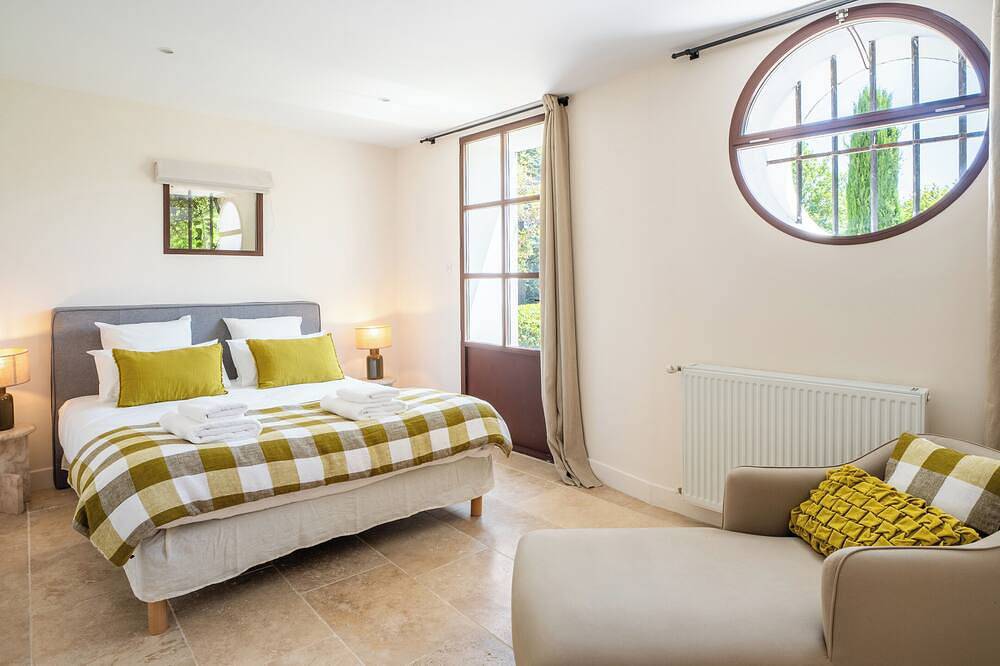 La Rose Comtesse – Christmas Magic in Provence in Ventabren, Aix-en-Provence region