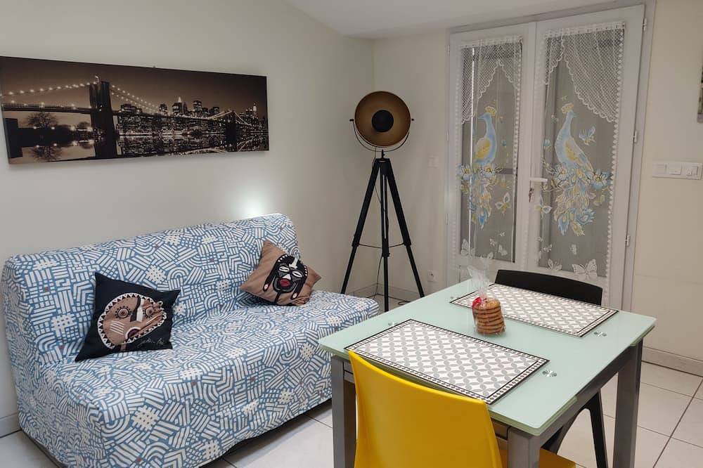 Logement Avec Jardin Privatif Proche Cures et Plages in Saujon, Côte de Beauté