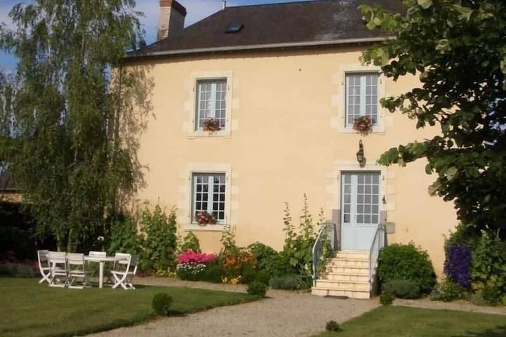 Gîte pour 8 personnes, avec jardin, animaux acceptés