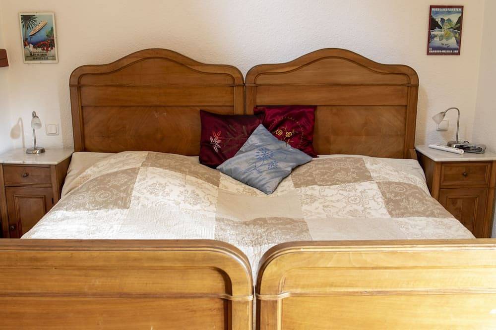 Ganze Wohnung, Kutscherhaus am Weiher- familienfreundlich,gute Verkehrsanbindung, in Hundsdorf, Westerwald