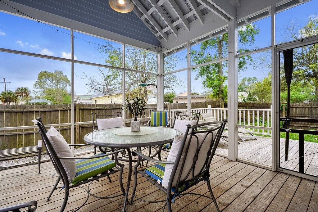 Alles zu Fuß erreichen! Unglaubliche Lage und privat. Schritte zu allem und leise! in Bay St. Louis, Mississippi Gulf Coast