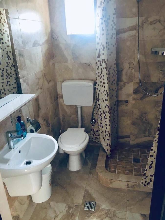 Maison d’hôte pour 2 personnes, avec vue sur le lac ainsi que vue et jardin, animaux acceptés dans Constanța - 2