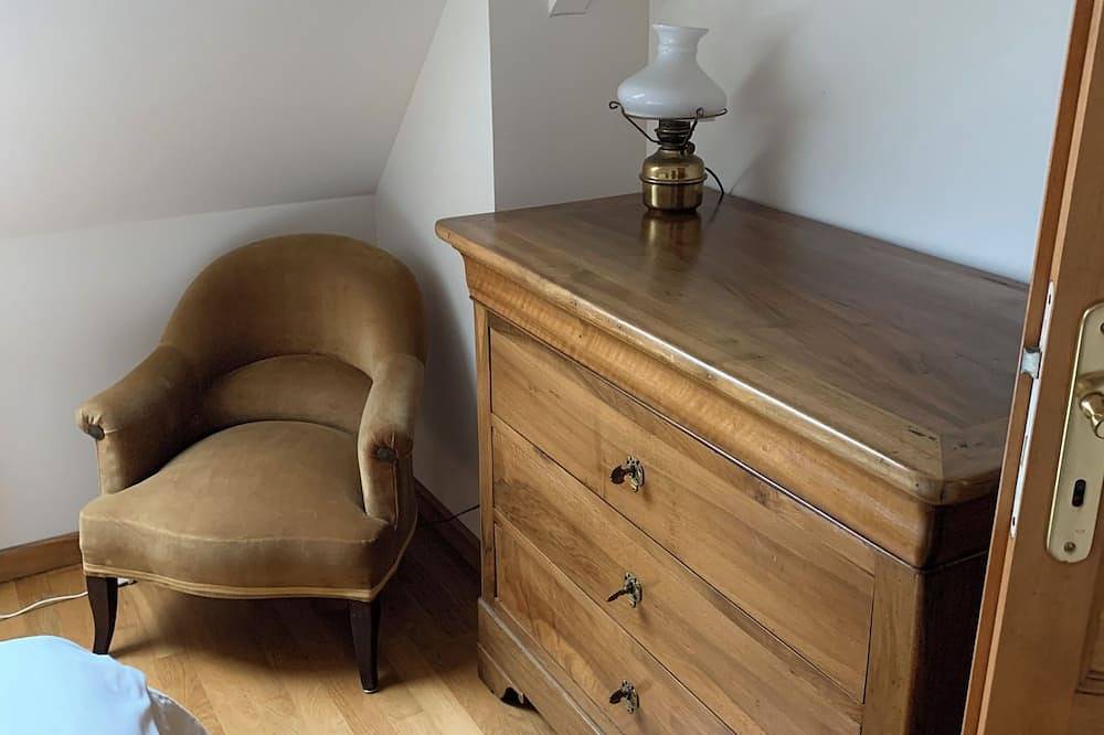 Small cottage in Réville near the sea, ideal for a family with two children in Réville, Cherbourg und Umgebung