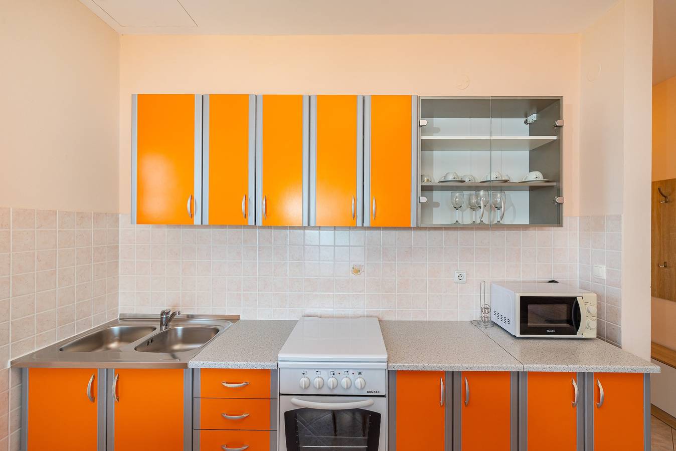 Ganze Wohnung, Ferienwohnung für 4 Personen mit Pool in Novigradsko More, Zadar