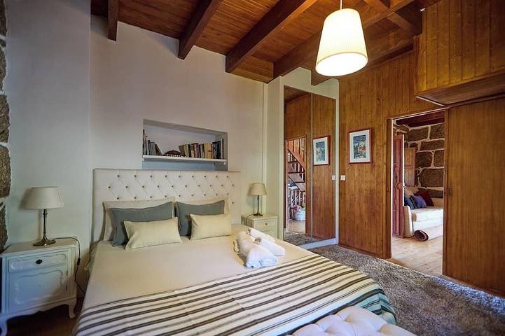 Location de vacances pour 6 personnes, avec jacuzzi et jardin à Paredes - 2