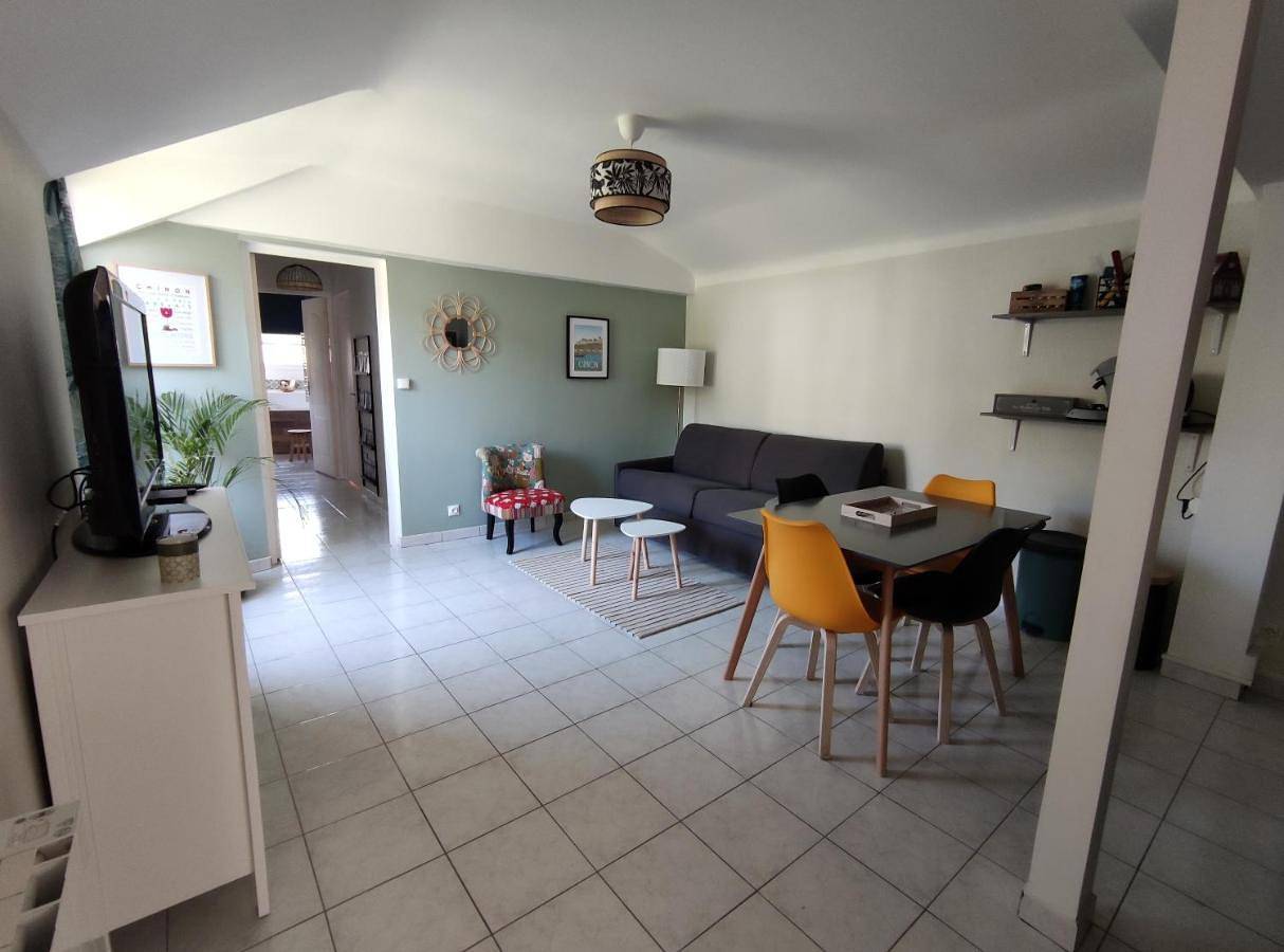 Appartement entier, Two-Bedroom Apartment in Chinon, Vallée de la Loire