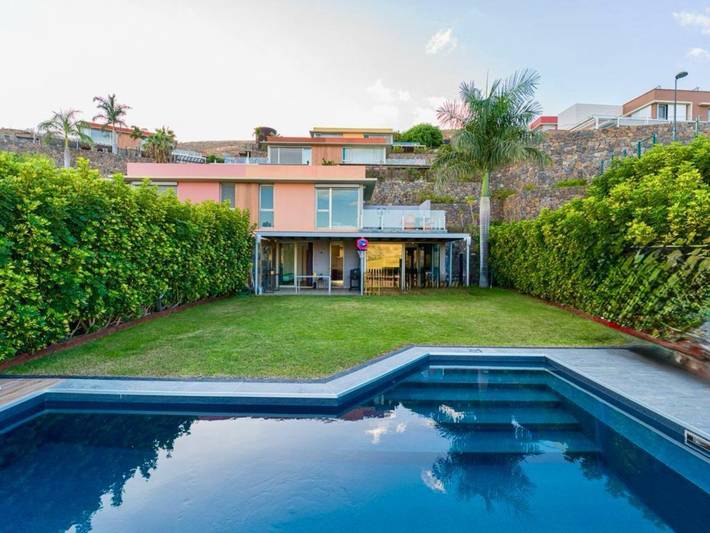 Villa for 4 people, with terrace and garden - 1