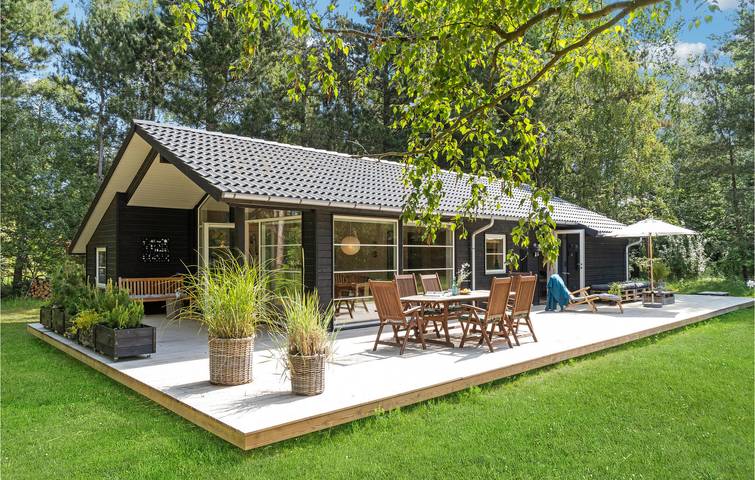 Ferienhaus für 6 Personen, mit Terrasse und Garten - 1