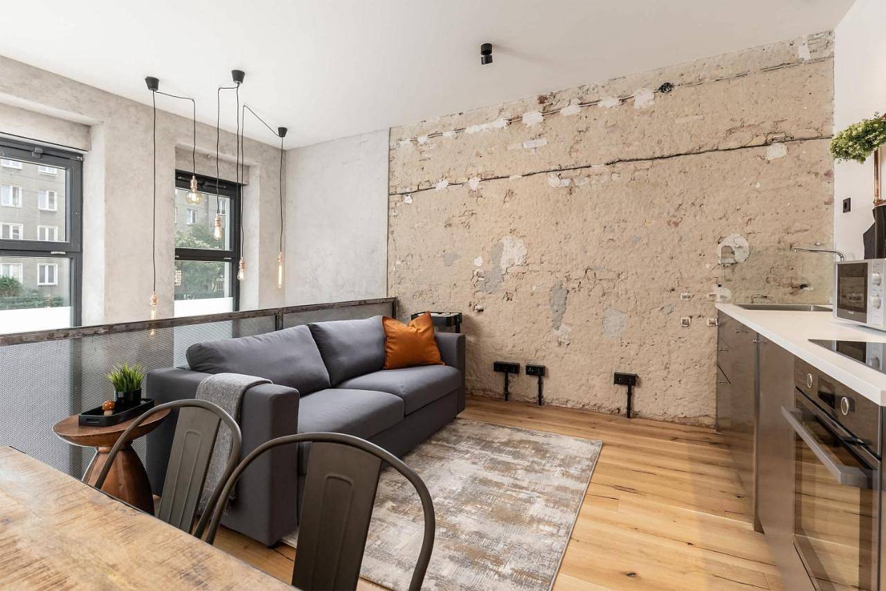 Geheel appartement, Factory Loft Duplex -40sqm- near Antonplatz in Weissensee (Berlin), Berlijn
