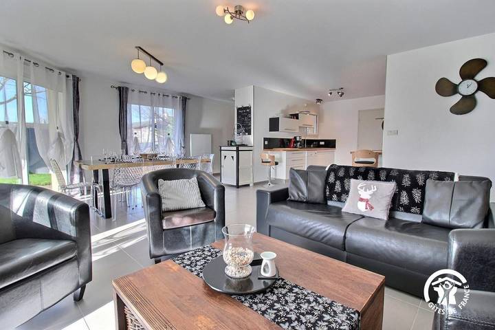Gîte pour 6 personnes, avec Jacuzzi ainsi que Terrasse et Jardin à Landévant