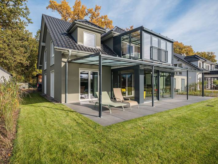Ferienhaus für 10 Personen, mit Ausblick und Seeblick sowie Garten, kinderfreundlich - 1