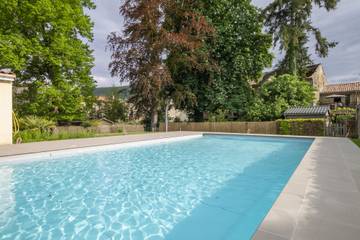 Gîte pour 6 personnes, avec jardin ainsi que piscine et terrasse à La Bastide-sur-l'Hers