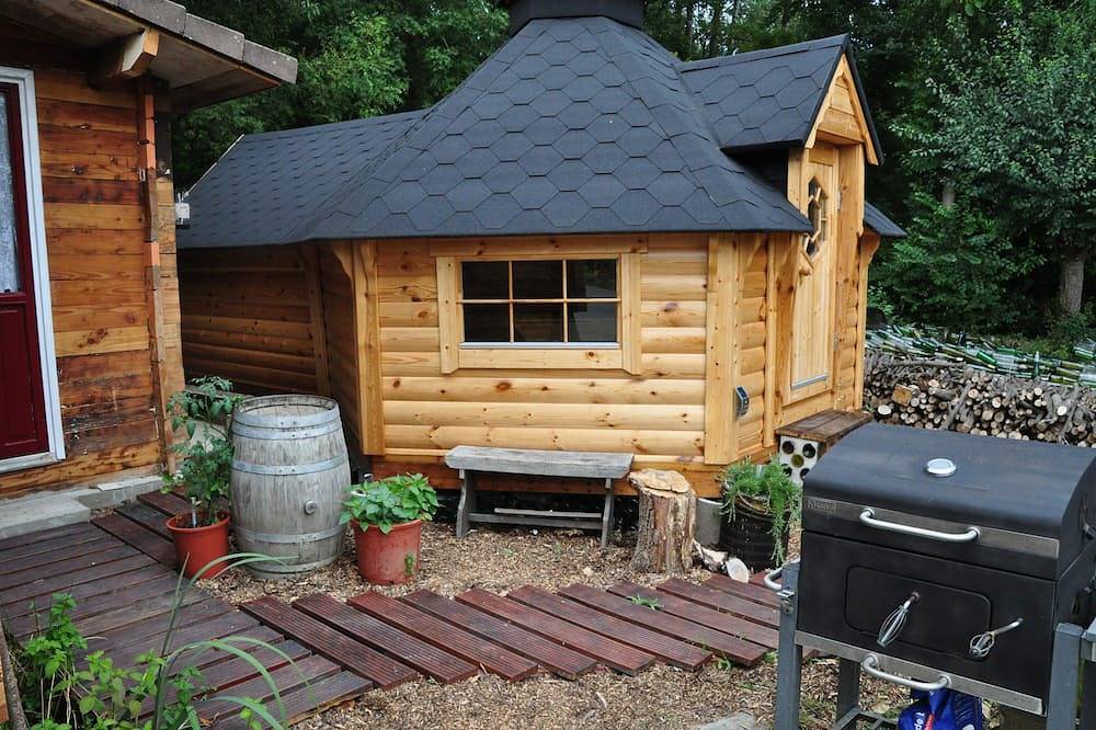 A Private Lakeside Retreat Kota Cabin in Renac, Redon und Umgebung