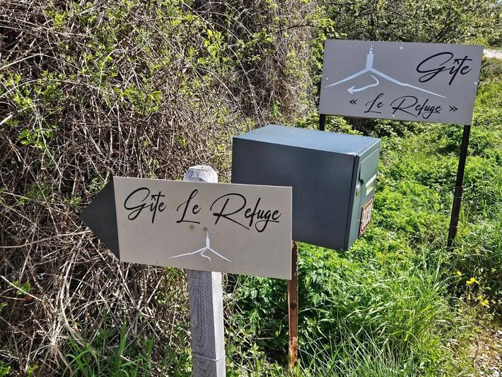 Gîte pour 2 personnes, avec jardin ainsi que vue et piscine à Monieux - 2