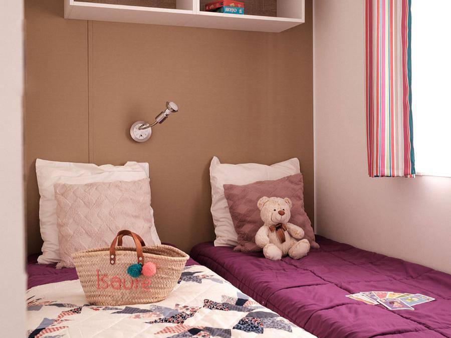 Camping L'Orée de l'Océan - Mobilhome 8 personnes - Cottage Confort 4 chambres in Landevieille, Vallée de la Loire