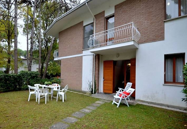 Ferienwohnung für 6 Personen, mit Balkon/Terrasse und Garten sowie Ausblick