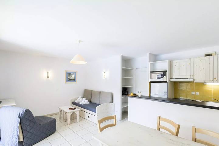 Gîte pour 6 personnes, avec piscine dans La Coudoulière - 4